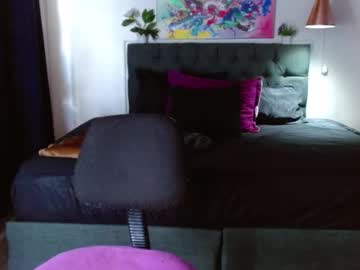 mia velvet1
